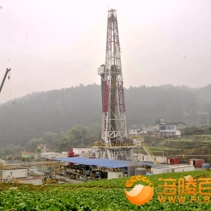 涪陵车务段党委组织党员精准服务春运