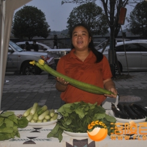 涪陵：展销农产品 共庆丰收节 喜迎二十大