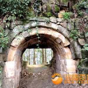 秋高气爽走望州关感受自然美  历史三次战斗望州关  和平是建立在国家的强大 ...